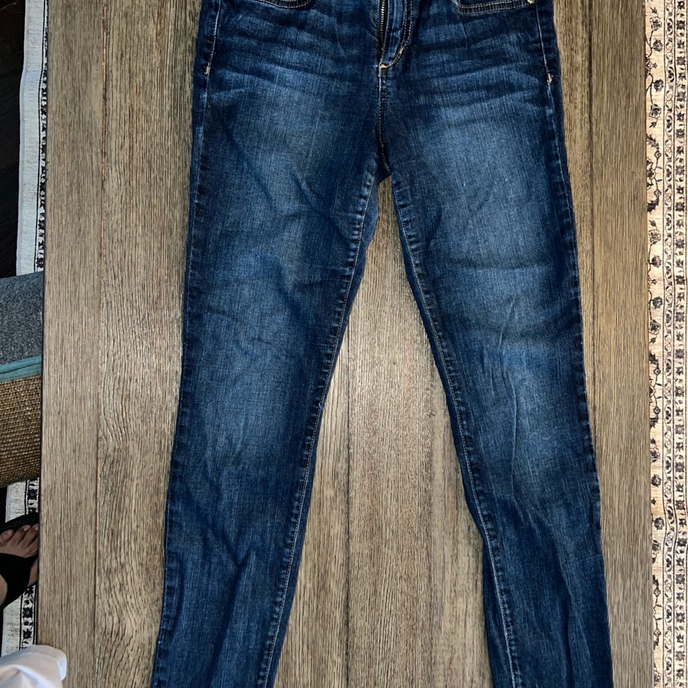 Skinny ankle Joe’s jeans, barely worn, 28, dark wash